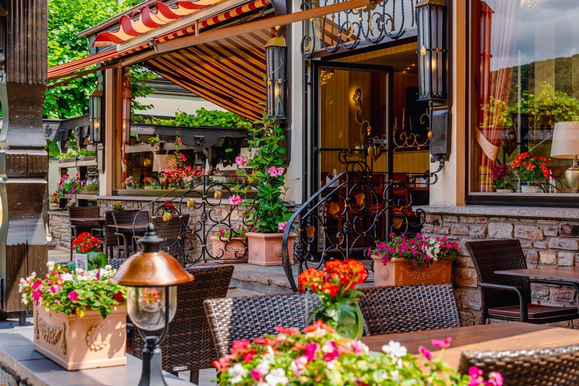 Hotel Unter Den Linden Ruedesheim am Rhein Exterior photo